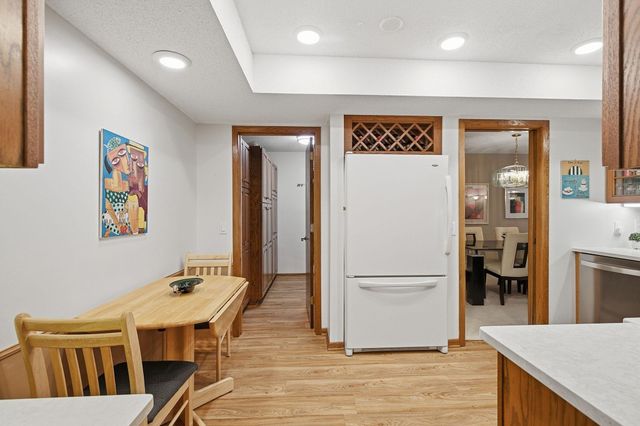 6051 Laurel Avenue 214, Golden Valley, MN 55416