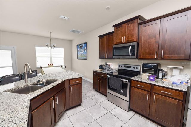 829 LANDMARK HILLS DRIVE, Haines City, FL 33844