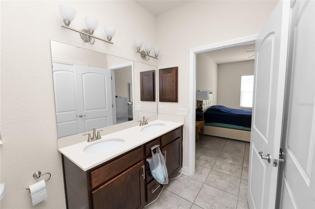 829 LANDMARK HILLS DRIVE, Haines City, FL 33844