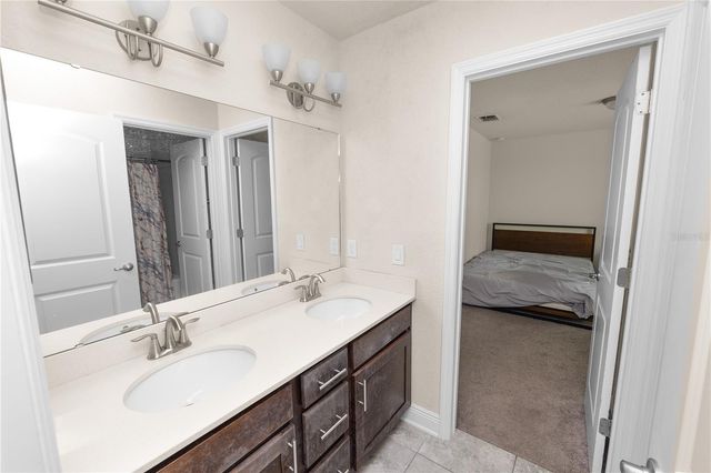 829 LANDMARK HILLS DRIVE, Haines City, FL 33844