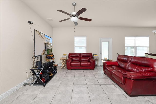 829 LANDMARK HILLS DRIVE, Haines City, FL 33844