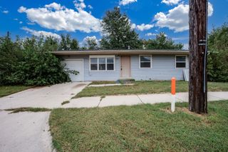 5224 S Hydraulic St, Wichita, KS 67216