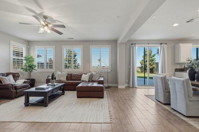 1634 Santana Ranch Drive, Hollister, CA 95023