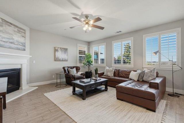 1634 Santana Ranch Drive, Hollister, CA 95023