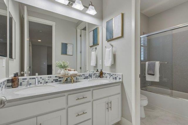 1634 Santana Ranch Drive, Hollister, CA 95023