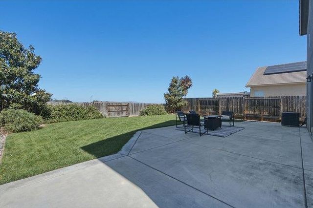 1634 Santana Ranch Drive, Hollister, CA 95023