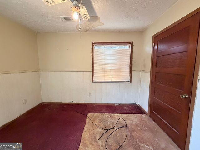 7118 Pineneedle Drive SW, Covington, GA 30014