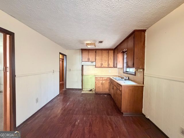 7118 Pineneedle Drive SW, Covington, GA 30014