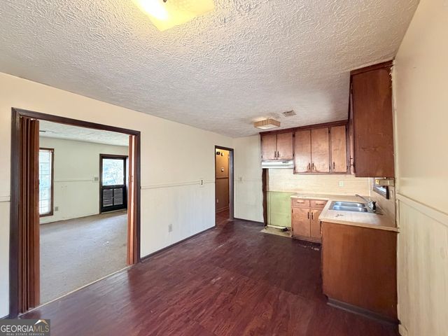 7118 Pineneedle Drive SW, Covington, GA 30014