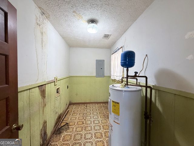 7118 Pineneedle Drive SW, Covington, GA 30014