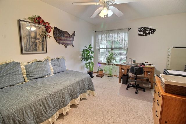 241 S Maple Dunes Ct, Wichita, KS 67235
