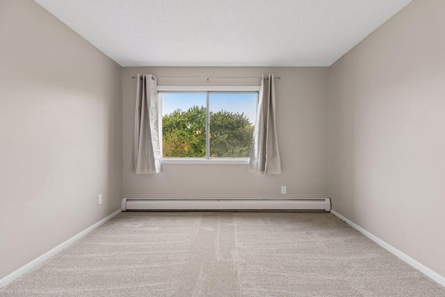 2800 Hillsboro Avenue N 307, New Hope, MN 55427