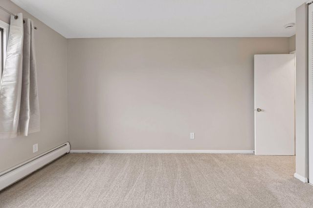2800 Hillsboro Avenue N 307, New Hope, MN 55427