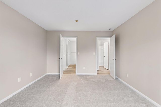 2800 Hillsboro Avenue N 307, New Hope, MN 55427