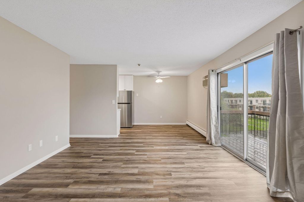 2800 Hillsboro Avenue N 307, New Hope, MN 55427 — photo 4