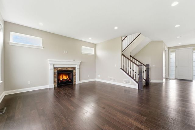 4042 Grand Chevalle Parkway, Chaska, MN 55318