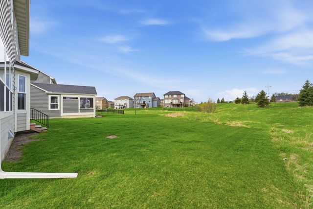 4042 Grand Chevalle Parkway, Chaska, MN 55318