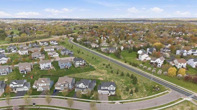 4042 Grand Chevalle Parkway, Chaska, MN 55318