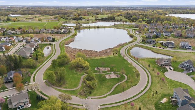 4042 Grand Chevalle Parkway, Chaska, MN 55318
