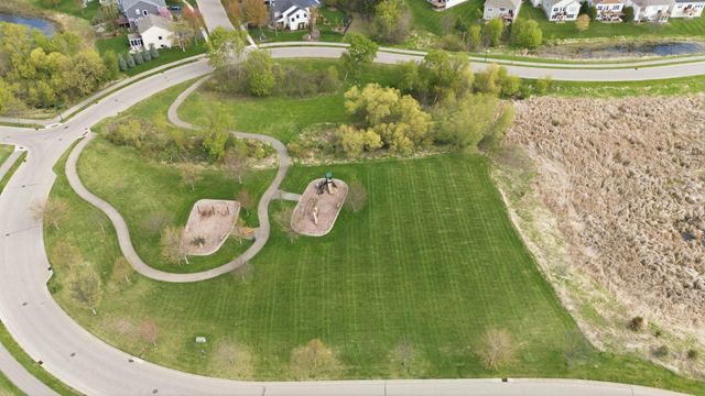 4042 Grand Chevalle Parkway, Chaska, MN 55318