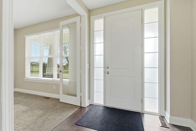 4042 Grand Chevalle Parkway, Chaska, MN 55318