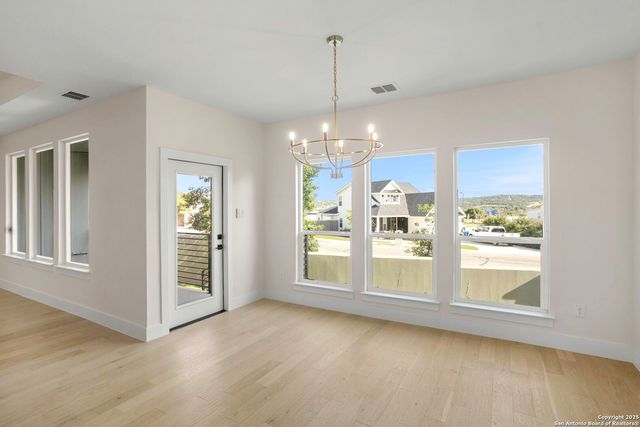 1901 N Chateau Lane, Kerrville, TX 78028