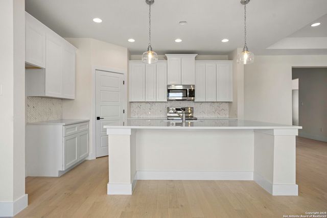 1901 N Chateau Lane, Kerrville, TX 78028