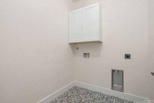 1901 N Chateau Lane, Kerrville, TX 78028