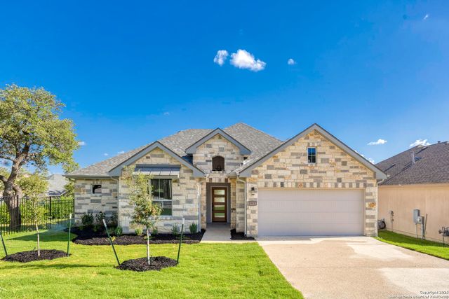 1901 N Chateau Lane, Kerrville, TX 78028