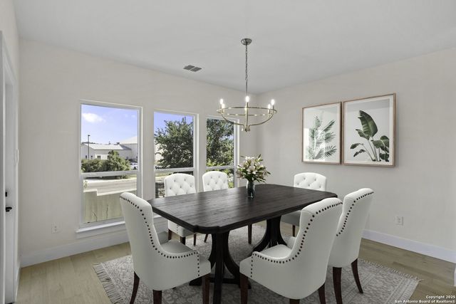 1901 N Chateau Lane, Kerrville, TX 78028