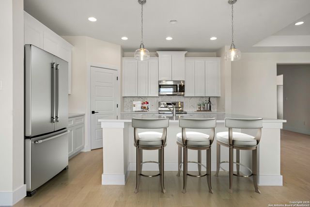 1901 N Chateau Lane, Kerrville, TX 78028