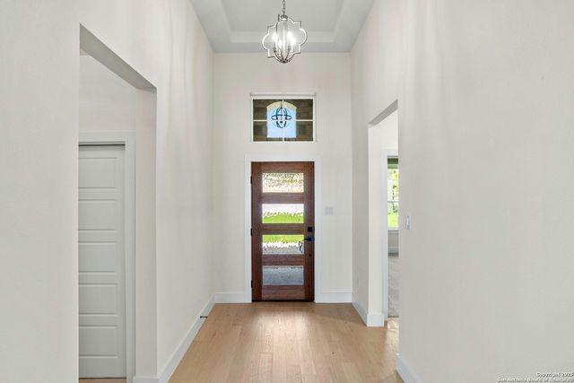 1901 N Chateau Lane, Kerrville, TX 78028