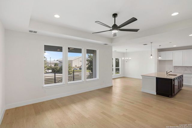 1901 N Chateau Lane, Kerrville, TX 78028