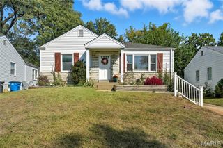 9833 Eastbrook Drive, St Louis, MO 63114