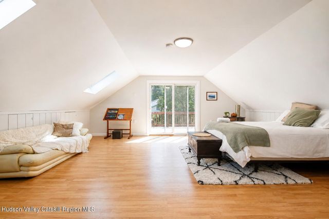 40 Simmons Drive, Woodstock, NY 12498