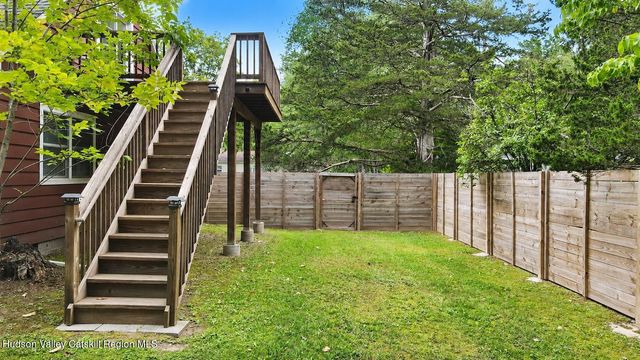 40 Simmons Drive, Woodstock, NY 12498
