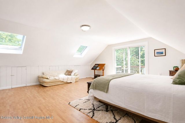 40 Simmons Drive, Woodstock, NY 12498
