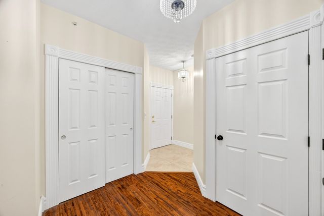 157 Saddlebrook Lane, 351, Florence, KY 41042
