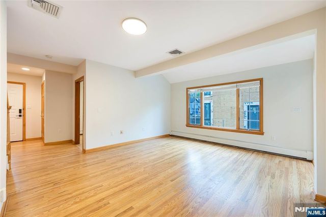 75 Columbus Drive, Tenafly, NJ 07670