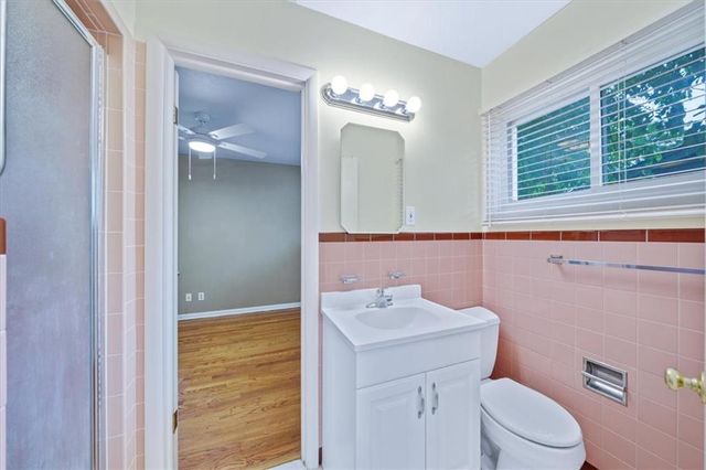 3428 W 77th Terrace, Prairie Village, KS 66208