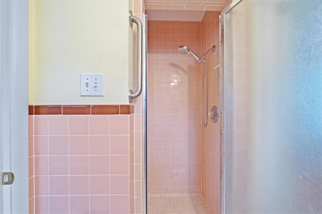 3428 W 77th Terrace, Prairie Village, KS 66208