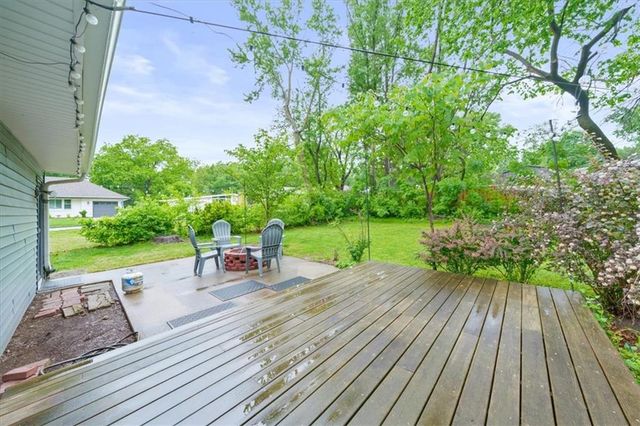 3428 W 77th Terrace, Prairie Village, KS 66208