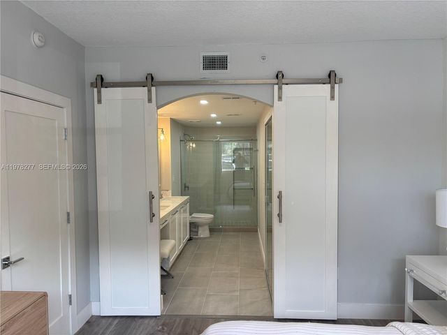 6700 NW 114th Ave 902, Doral, FL 33178