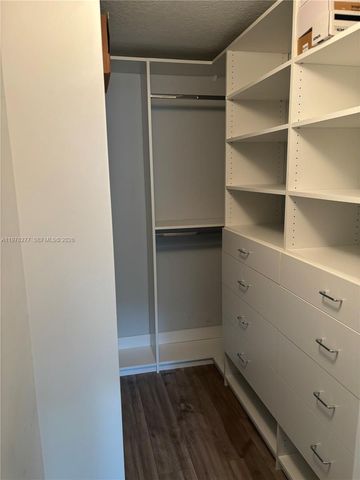 6700 NW 114th Ave 902, Doral, FL 33178