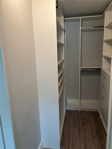 6700 NW 114th Ave 902, Doral, FL 33178