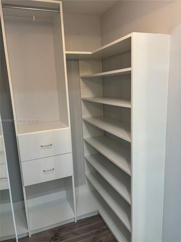 6700 NW 114th Ave 902, Doral, FL 33178