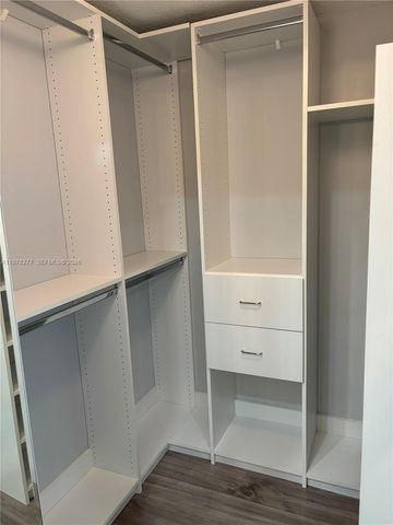 6700 NW 114th Ave 902, Doral, FL 33178