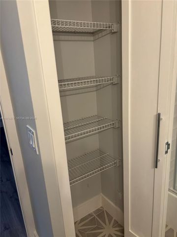 6700 NW 114th Ave 902, Doral, FL 33178