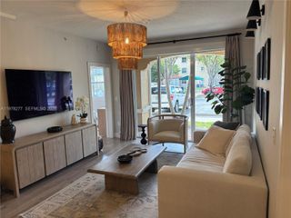 6700 NW 114th Ave 902, Doral, FL 33178