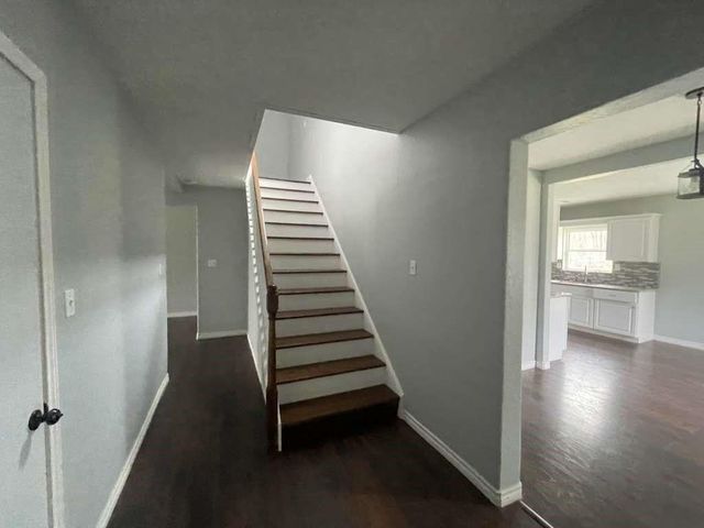 4938 Magnolia Lane, Old River-winfree, TX 77535